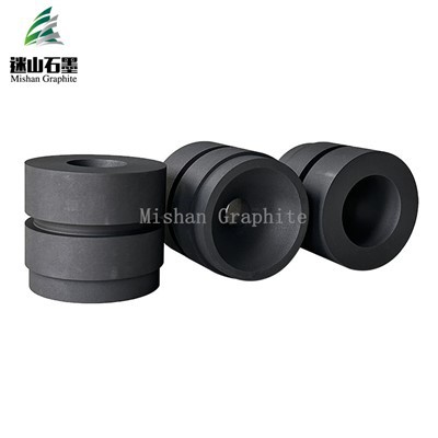 Prodam grafitno raketno šobo